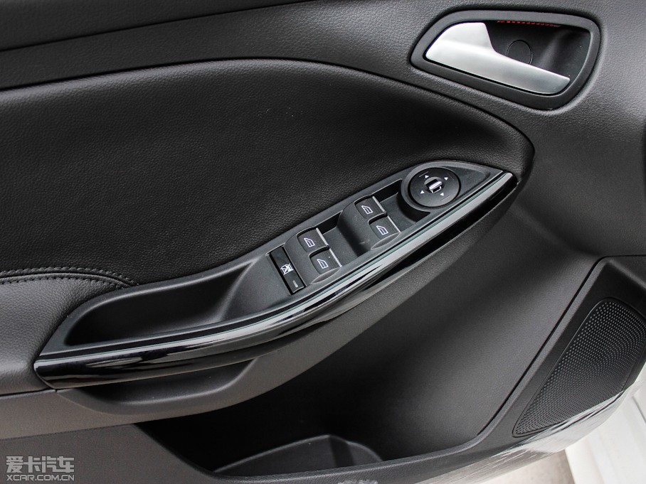 2012˹ Ɏ 2.0L ԄӺA\