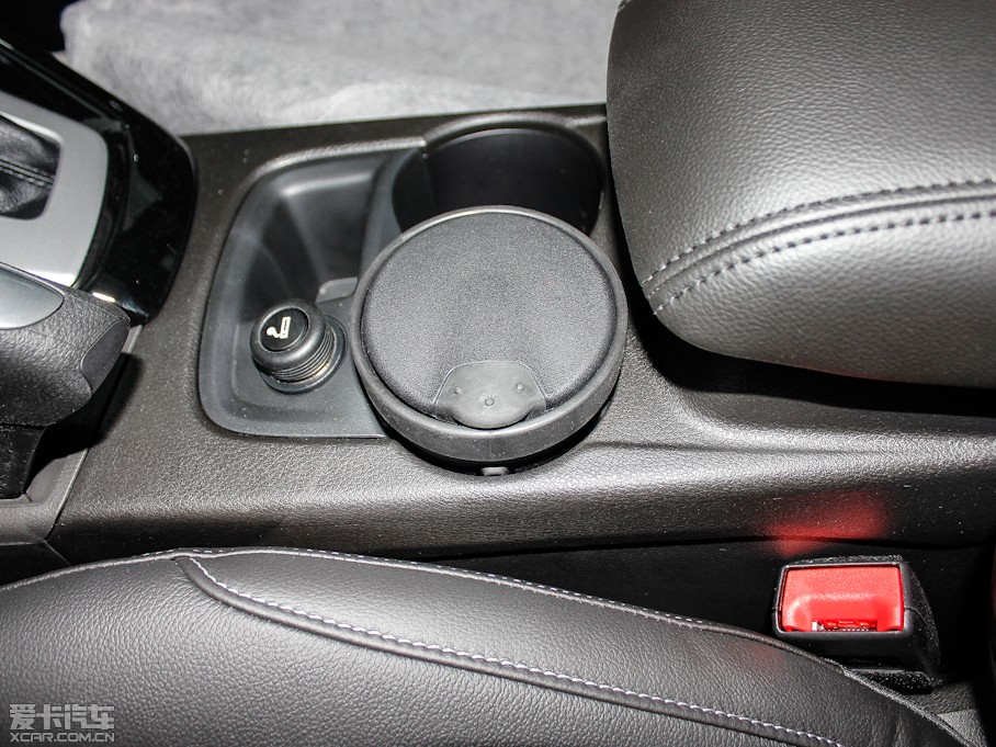 2012˹ Ɏ 2.0L ԄӺA\