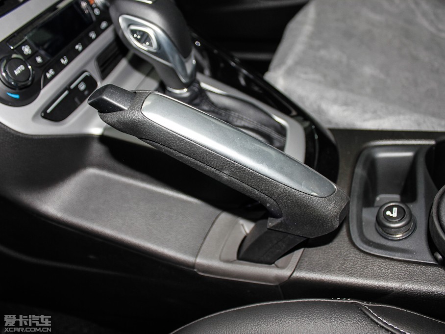 2012˹ Ɏ 2.0L ԄӺA\