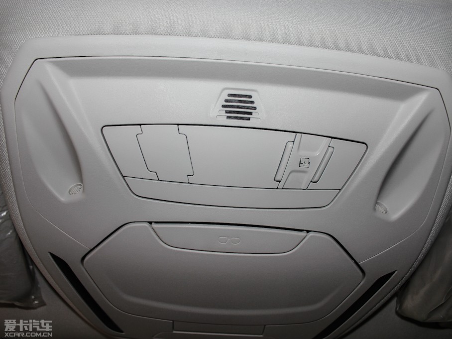 2012˹ Ɏ 2.0L ԄӺA\