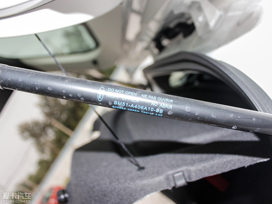 2012˹ Ɏ 2.0L ԄӺA\