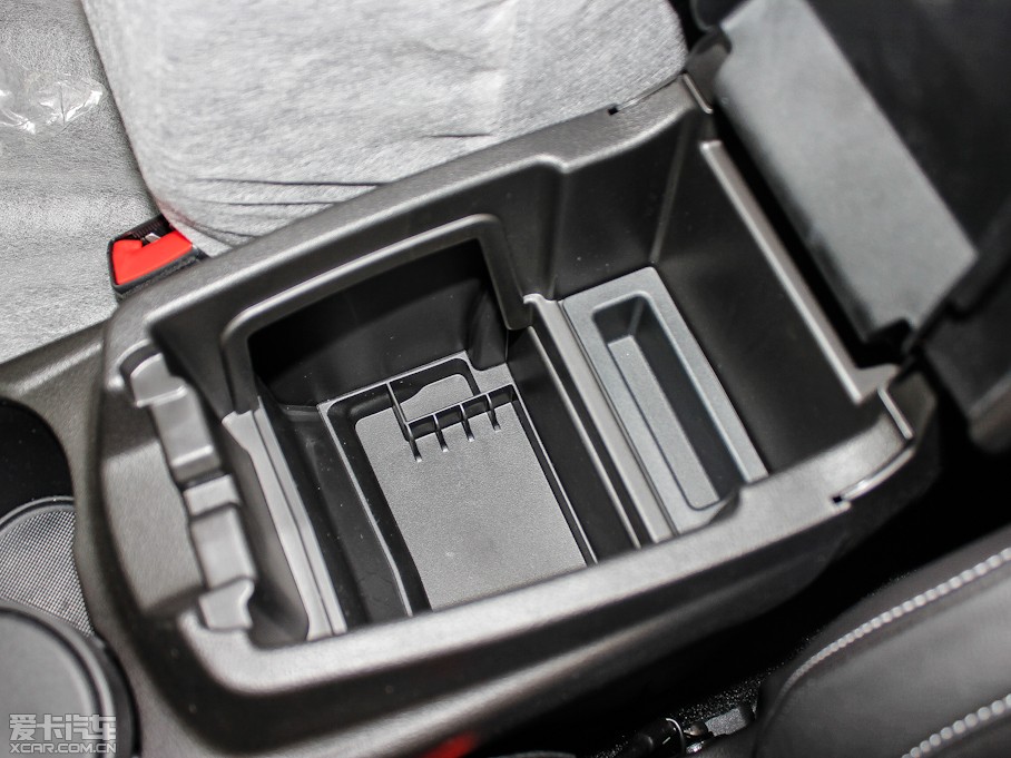 2012˹ Ɏ 2.0L ԄӺA\