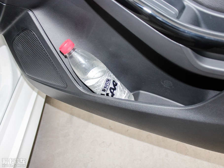 2012˹ Ɏ 2.0L ԄӺA\