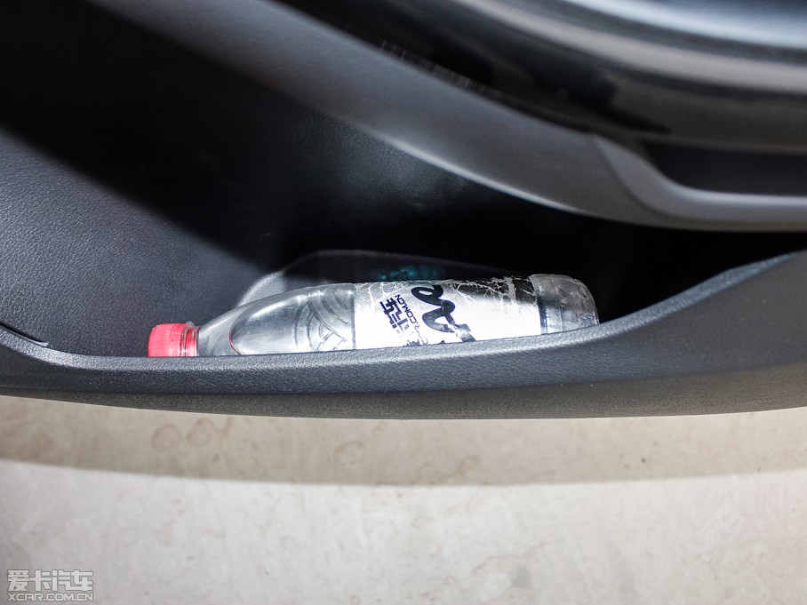 2012˹ Ɏ 2.0L ԄӺA\