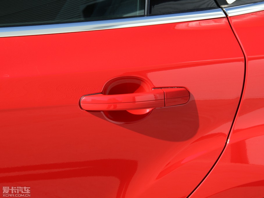 2012˹ Ɏ 2.0L ԄӺA\