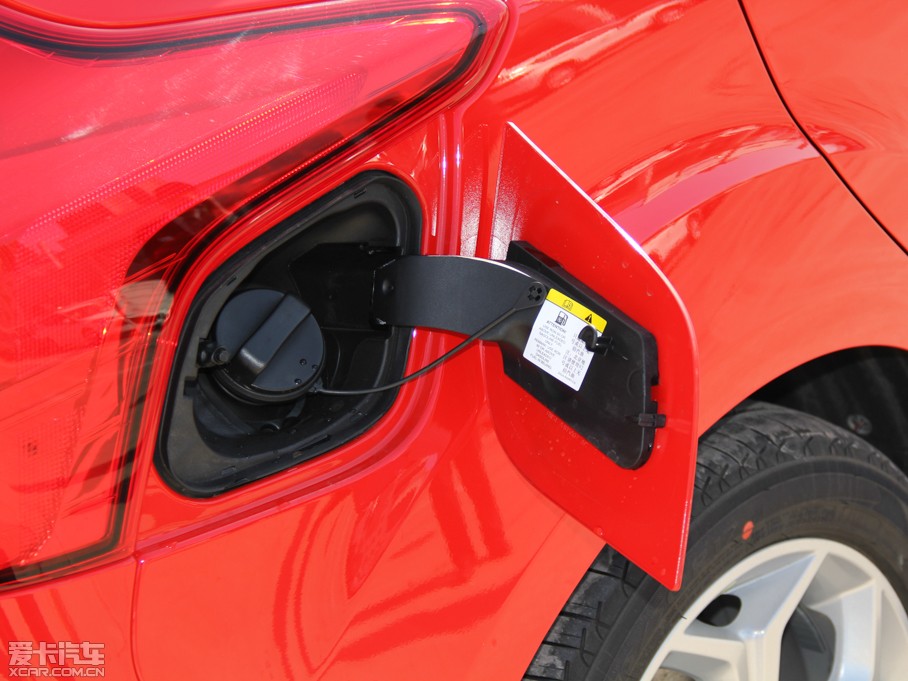 2012˹ Ɏ 2.0L ԄӺA\