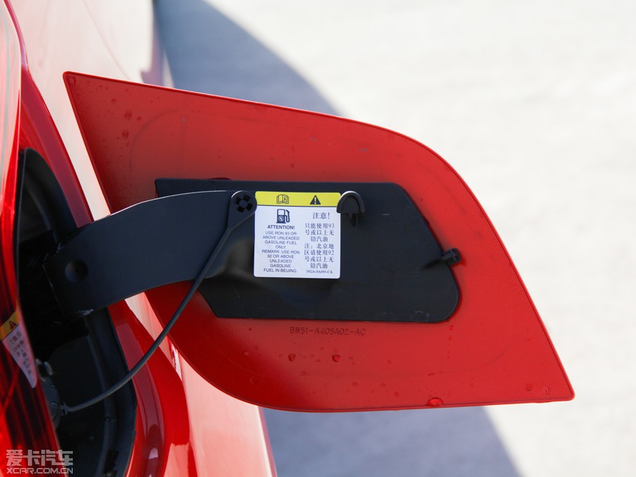 2012˹ Ɏ 2.0L ԄӺA\