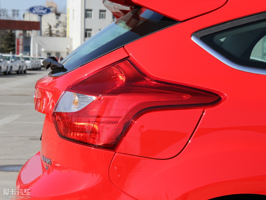 2012˹ Ɏ 2.0L ԄӺA\