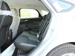 長安福特2012款新福克斯兩廂