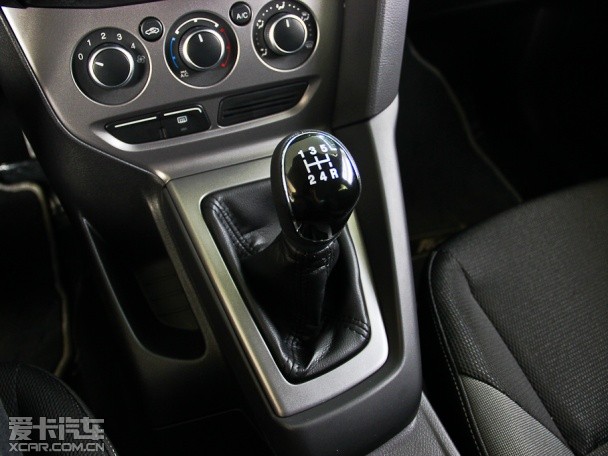 長安福特2012款新福克斯兩廂