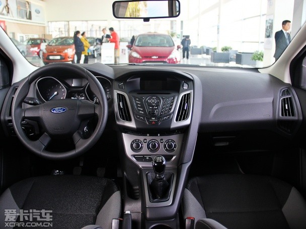 長安福特2012款新福克斯兩廂