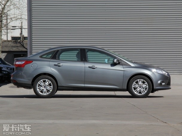 長安福特2012款新福克斯三廂