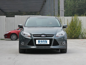 2012款两厢 2.0L 手动豪华运动型 正前