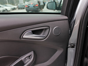 2012Ɏ 2.0L ք(dng)A\(yn)(dng) g