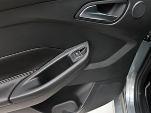 2012Ɏ 2.0L ք(dng)A\(yn)(dng) g