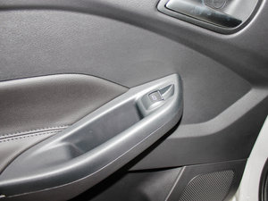 2012Ɏ 2.0L ԄӺA\ g