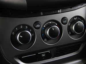 2012Ɏ 1.6L քL п؅^