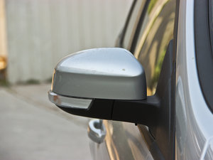 2012Ɏ 1.6L Ԅm (ji)^