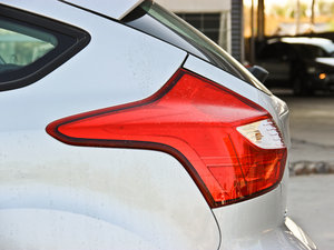 2012Ɏ 1.6L Ԅm (ji)^