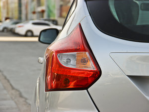 2012Ɏ 1.6L Ԅm (ji)^