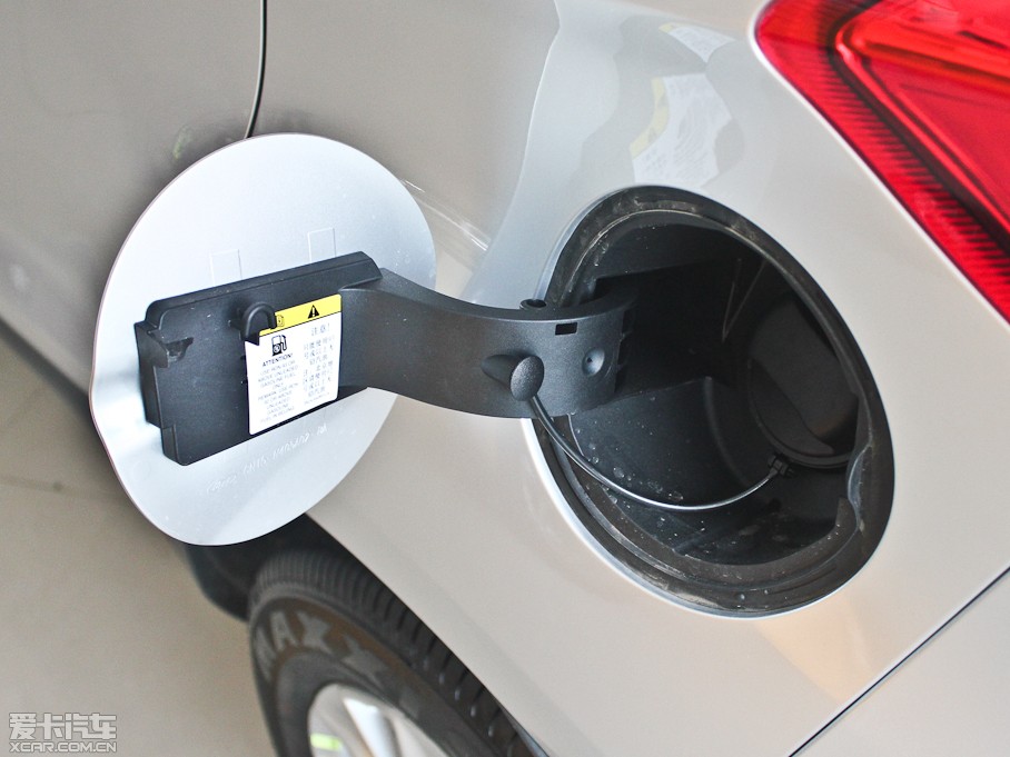 2013������ 1.5L �Ԅ��L����