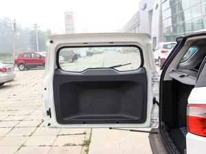 2013款1.5L 手动风尚型 空间座椅