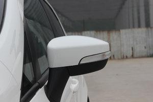 2013款1.0L GTDi 手动尊贵型 后视镜