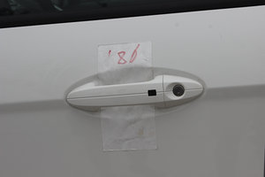 2013款1.0L GTDi 手动尊贵型 主驾门拉手