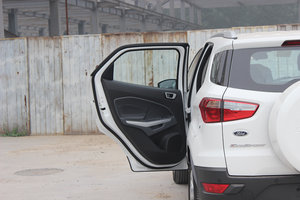 2013款1.0L GTDi 手动尊贵型 左后车门