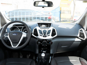 2013款1.0L GTDi 手动尊贵型 内饰全景