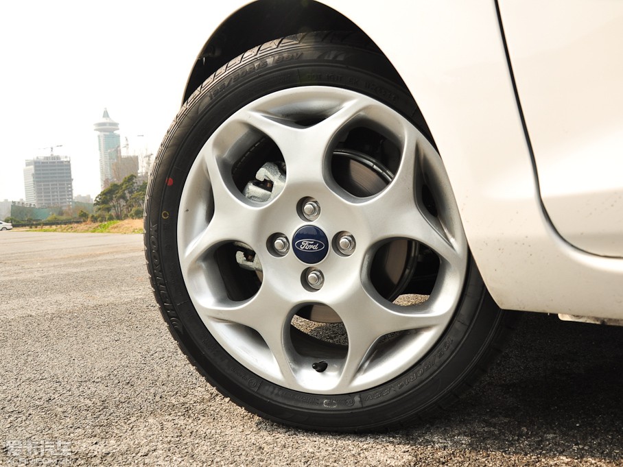 2012AɎ Ɏ 1.5L ԄӄӸ