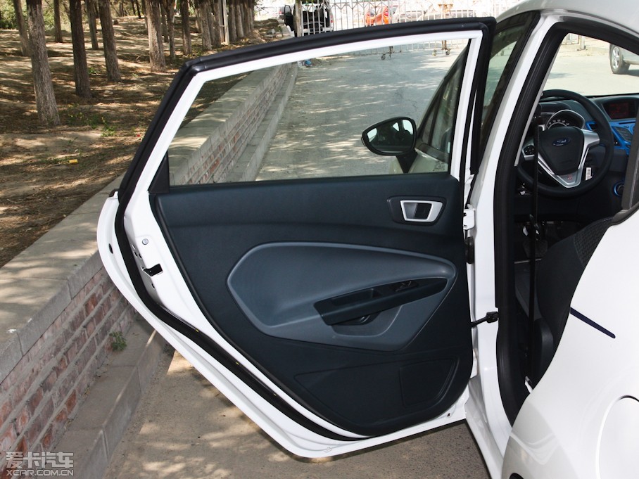 2012AɎ Ɏ 1.5L ԄӄӸ