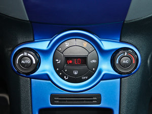 2012Ɏ 1.5L ԄӄӸ {{