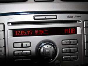 2012款1.8L 自动基本版 中控台显示屏