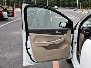 2012款1.8L 手动基本版 驾驶位车门