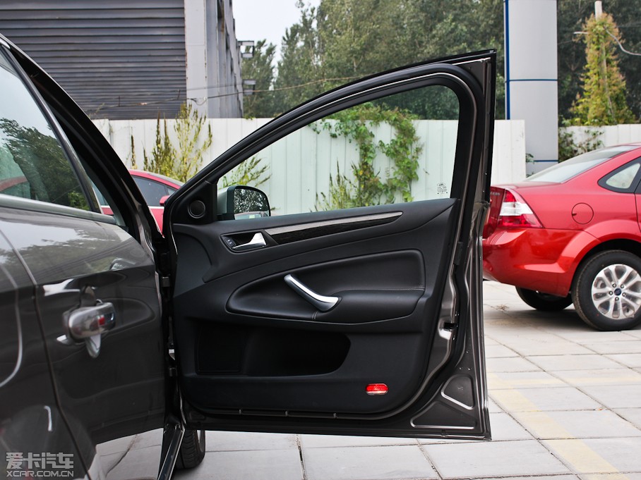 2012���� GTDi 240 ��Ş�\�Ӱ� 