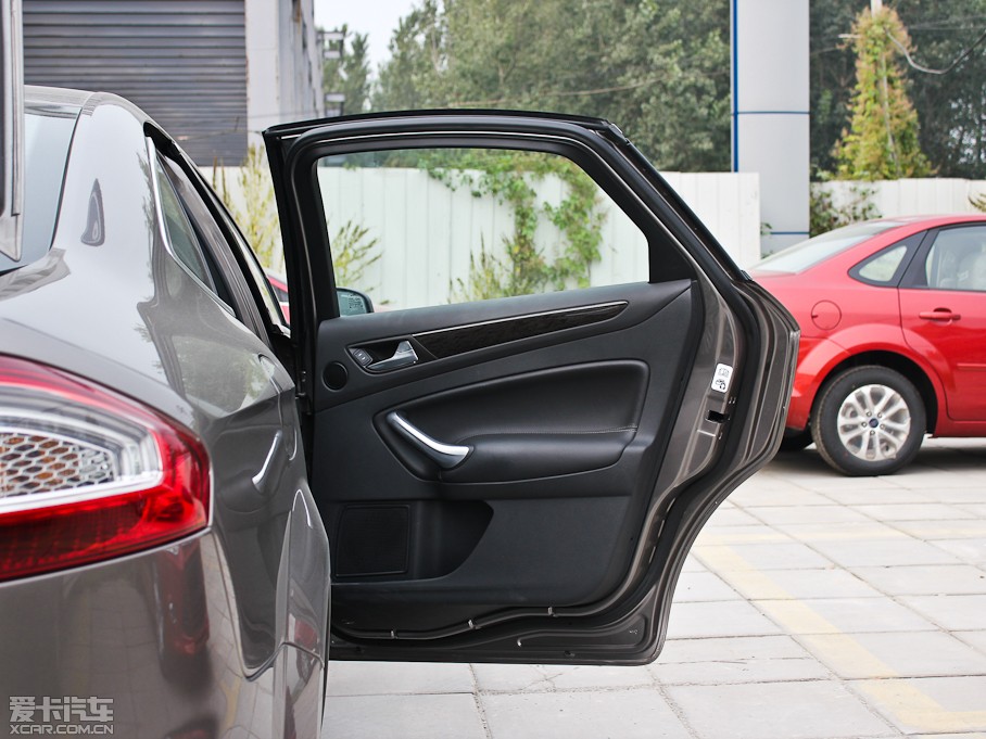 2012���� GTDi 240 ��Ş�\�Ӱ� 