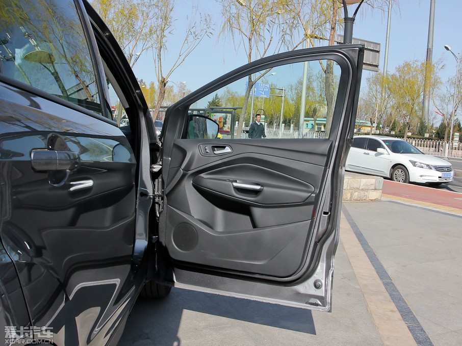 2013������ 1.6GTDi ������m��