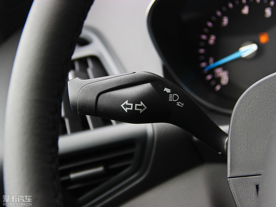 2013������ 1.6GTDi ����L�а�