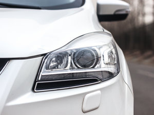 2013款2.0GTDi 四驱尊贵版 大灯