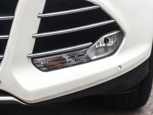 2013款2.0GTDi 四驱尊贵版 前雾灯
