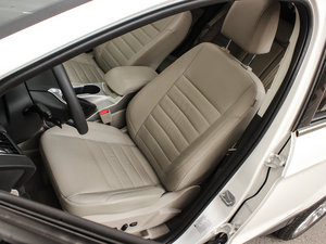 2013款2.0GTDi 四驱尊贵版 主驾驶座椅
