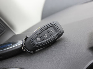 20132.0GTDi (q)F ܇耳