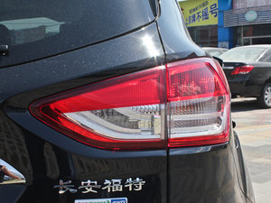 2013款2.0GTDi 四驱精英版 尾灯