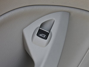 20132.0GTDi (q)Ӣ п؅^(q)