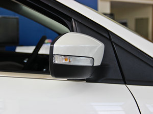 2013款1.6GTDi 两驱舒适版 细节外观