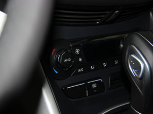 2013款1.6GTDi 两驱舒适版 中控区