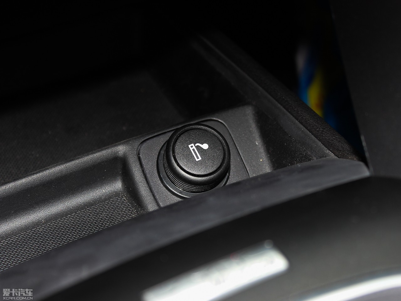 2013ɵϚW 2.0T GTDi240 A\