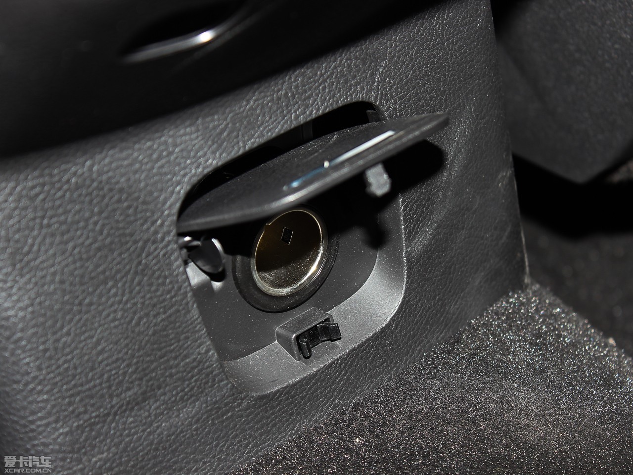 2013ɵϚW 2.0T GTDi240 A\