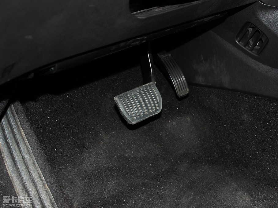 2013ɵϚW 2.0T GTDi240 A\